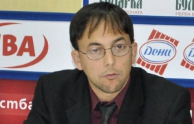 Кръчмарско изпълнение на новия шеф на ДАБЧ жъне успехи в нета (ВИДЕО)