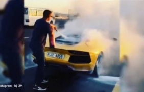 Lamborghini изгаря до основи пред луксозен хотел в Дубай [ВИДЕО]