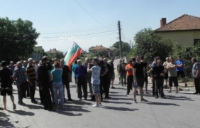 Непълнолетни роми нападнали свещеник в село Марчево