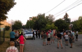 Мелето в Орландовци: ”Роми разцепиха крака на брат ми с брадва”