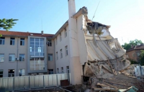 Природоматематическата гимназия в Казанлък нямала строителна документация