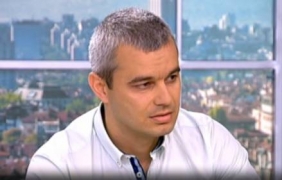 Костадинов: Марешки е обект на мащабно разследване