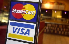 Еврокомисията поиска от MasterCard понижаване на цените за транзакции