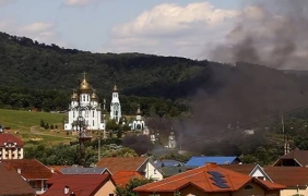 ”Десен сектор” уби двама души при нападение на спортен клуб на проруски депутат [видео]