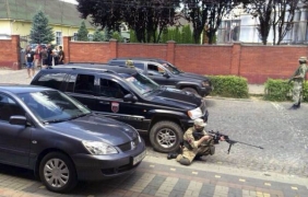 Трима бойци от ”Десен сектор” са убити при престрелката в Мукачево