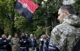 ”Десен сектор”: Kолко батальонa има Ярош?