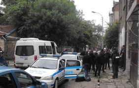 ДАНС задържа сирийски каналджия и афганистански талибан в София