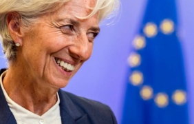 Хората се усмихвали само на тези, които стоят по-ниско от тях в социалната стълбица