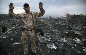 Подозират наличието на части от ракета ”БУК” сред останките от полет ”MH17”