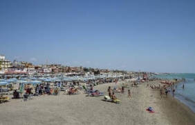 Спипаха топ мафиот от Камората докато се препича на слънце край Рим
