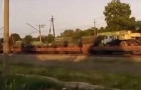Руска телевизия: Киев масово прехвърля военна техника към Донбас [видео]