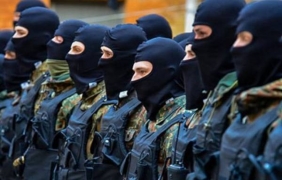 В Донецк: С ”ти си родила нацист”, нападнаха майка на украински военен