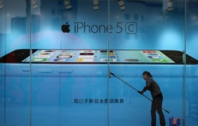 Спират производството на iPhone 5c