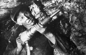 Възходът и падението на Алексей Стаханов: От герой на труда в СССР - до обикновен пияница