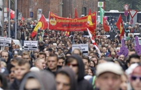 Демонстрация на леви активисти затвори гарата в Хамбург