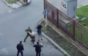 Руски войник ”спаси” заложник по време на снимки на филм [видео]