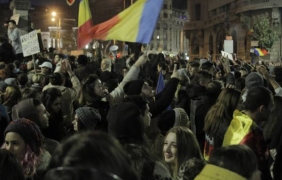 Нови протести в Букурещ, въпреки оставката на правителството