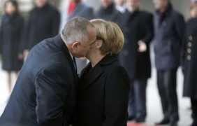 Борисов: България няма да строи затвори, за да задържи мигрантите