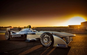 Електрическите болиди на Formula E ще останат дори без пилоти