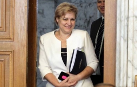 Увеличават заплатите на служителите на НАП