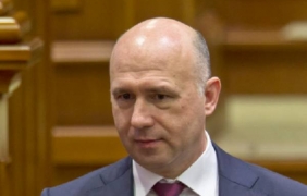 Новото правителство на Молдова положи клетва, въпреки среднощния щурм в парламента