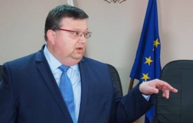 Цацаров: Пеевски ще бъде разпитван заради твърденията на Ченалова