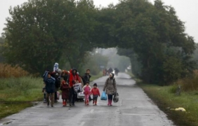 Задържани са 20 мигранти, сред които премръзнали деца