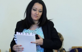 Павлова: 850 незаконни строежа са премахнати през 2015 г.