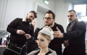 Недоволна от прическата си американка опита да застреля фризьора