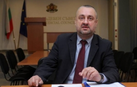 Етичната комисия на ВСС не намира за укоримо магистрат да има влог в която и да е търговска банка