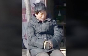 Китайка плаче с ”каменни сълзи”, нито един лекар не ѝ вярва
