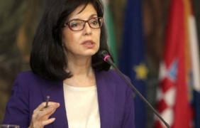 МОН плаща 600 000 лв. за 300 студенти повече по математика и информатика