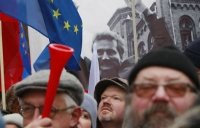 New York Times: Валенса, Горбачов и краят на свободата