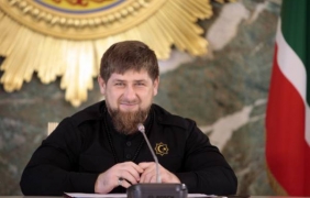 ”Как смееш да хулиш Рамзан”: Фанатици нападнаха правозащитник в Чечения