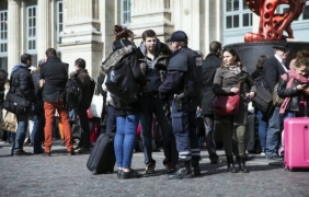 Въоръжени полицаи под прикритие охраняват влаковете във Франция