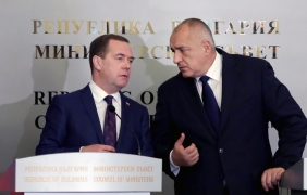 Медведев: Руснаците обичат да идват в България