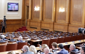  Парламентът отхвърли ветото на президента върху промените в Изборния кодекст