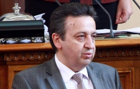 Оставката като симптом