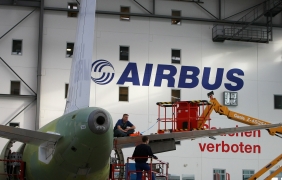 Airbus отлага доставките на самолети А330 за китайската компания HNA Group
