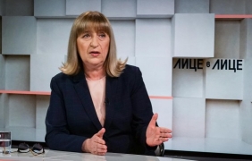 Цачева и зам.-министърката на спорта подадоха оставки заради скандала с апартаментите