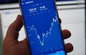 Coinbase предлага дебитна карта за криптовалути