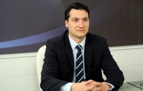 Проверяват за имотни сделки и Крум Зарков от БСП 
