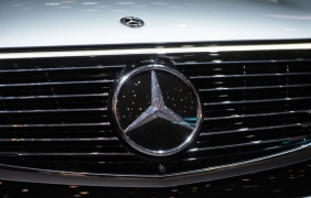 Mercedes съкращава 10 000 работници