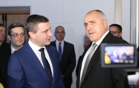 Предизборно ухажване на малките кметове