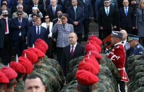 Президентът: Българската армия трябва да заеме своето достойно място в обществото