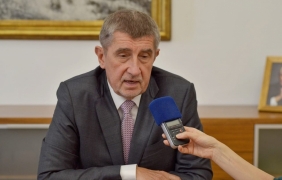 Стотици хиляди искат оставката на чешкия премиер Андрей Бабиш