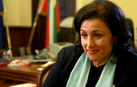 Десислава Танева: Проверяваме искания за еврофинсиране на басейни, джакузита и ресторанти в къщите за гости