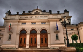 Народното събрание реши: Партийните субсидии ще са по 1 лев за действителен глас