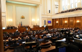 Забраната за пушене на наргиле на закрито се отлага