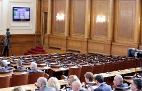 БСП и ДПС спряха отмяната на машинното гласуване
